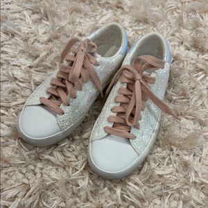 Glittery White Sneakers with Pink Laces